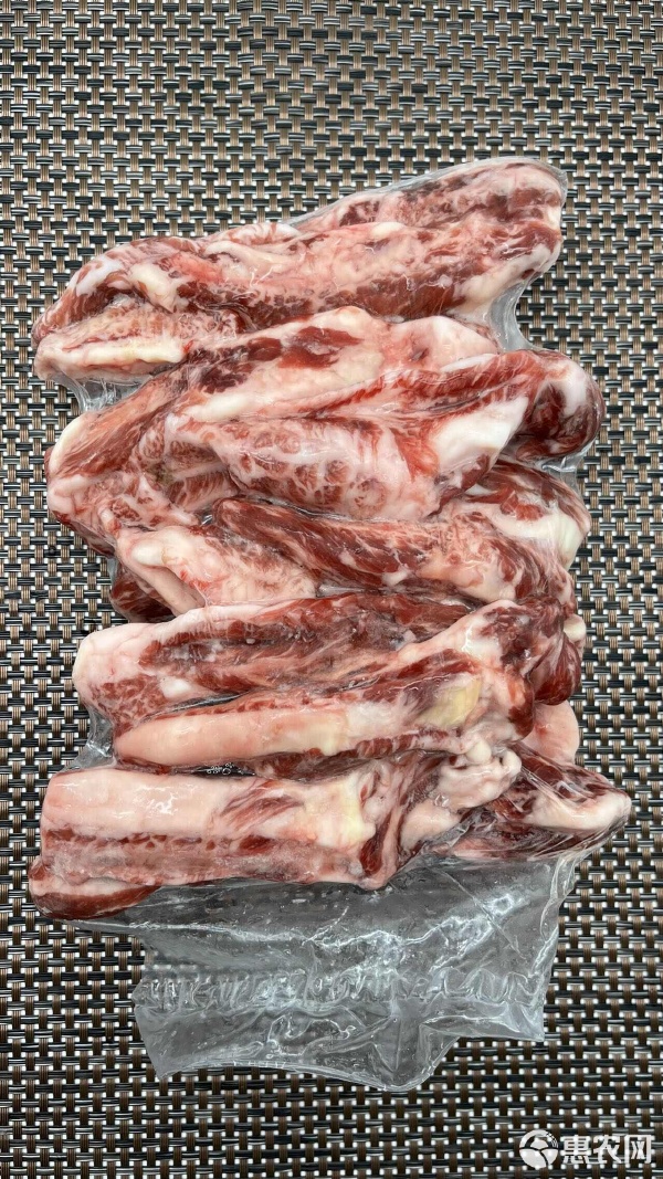 澳洲谷饲烧鸟牛肋条 原切去骨，烧烤台上的奢华新宠